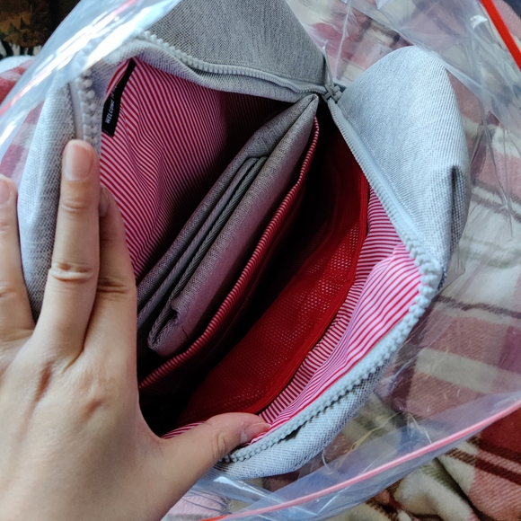 Herschel Settlement Sprout Diaper Bag - Light Grey Crosshatch - Picture 9 of 9